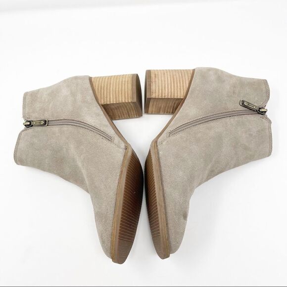 Blondo Taupe Tan Suede Block Stacked Booties 11 - Picture 2 of 10